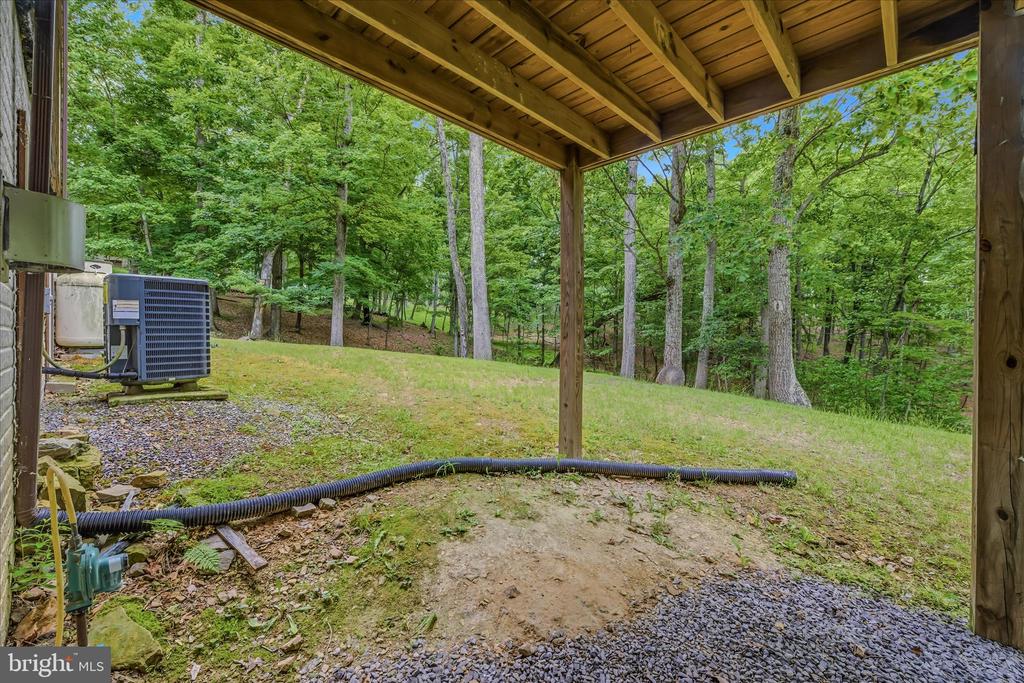 956 SIDELING MOUNTAIN TRAIL