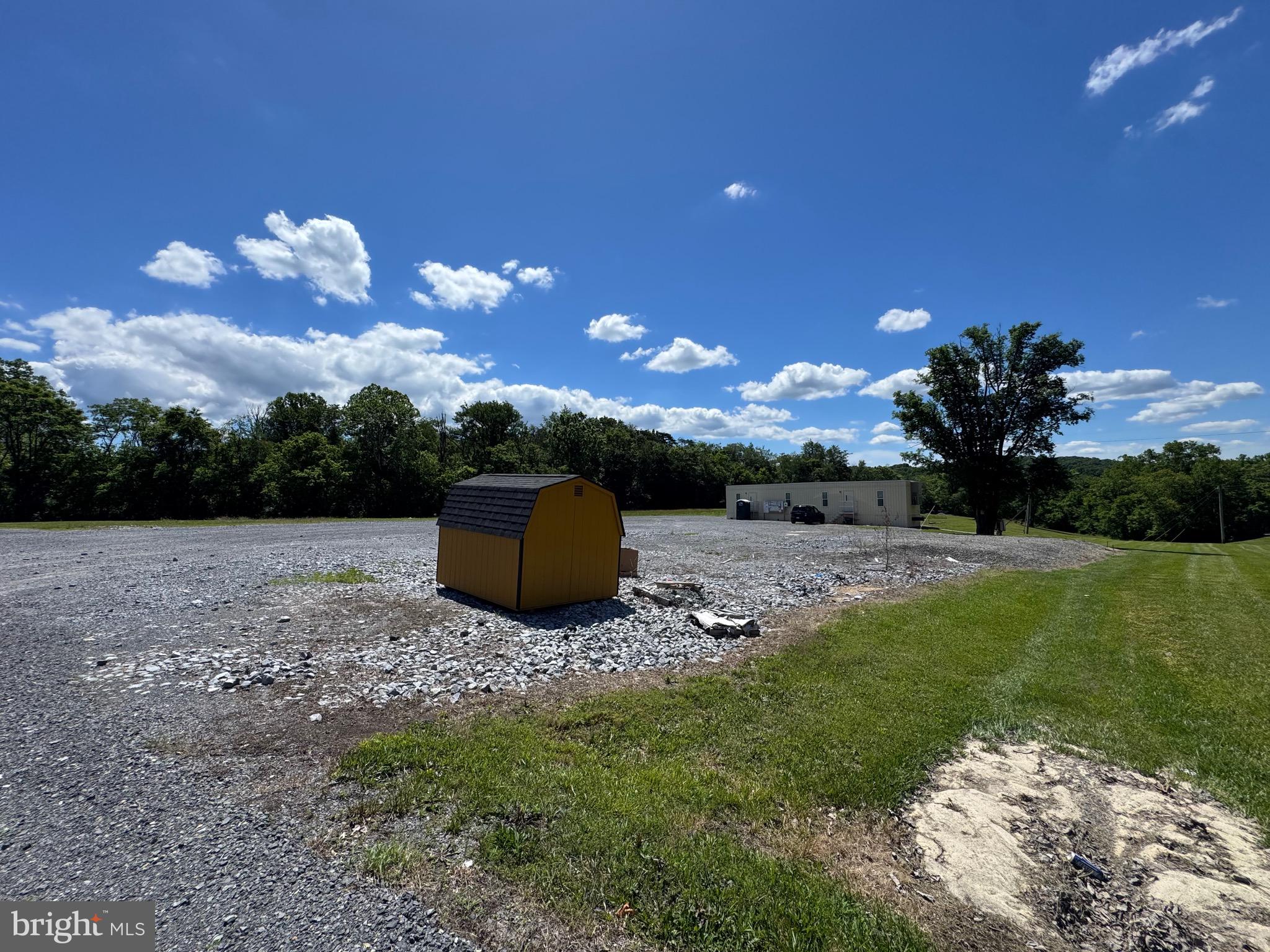 522 SAND MINE RD CORNER