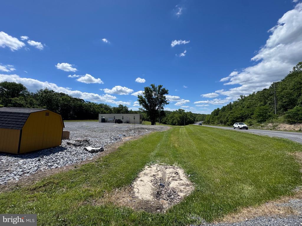522 SAND MINE RD CORNER