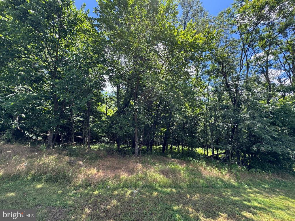 522 SAND MINE RD CORNER