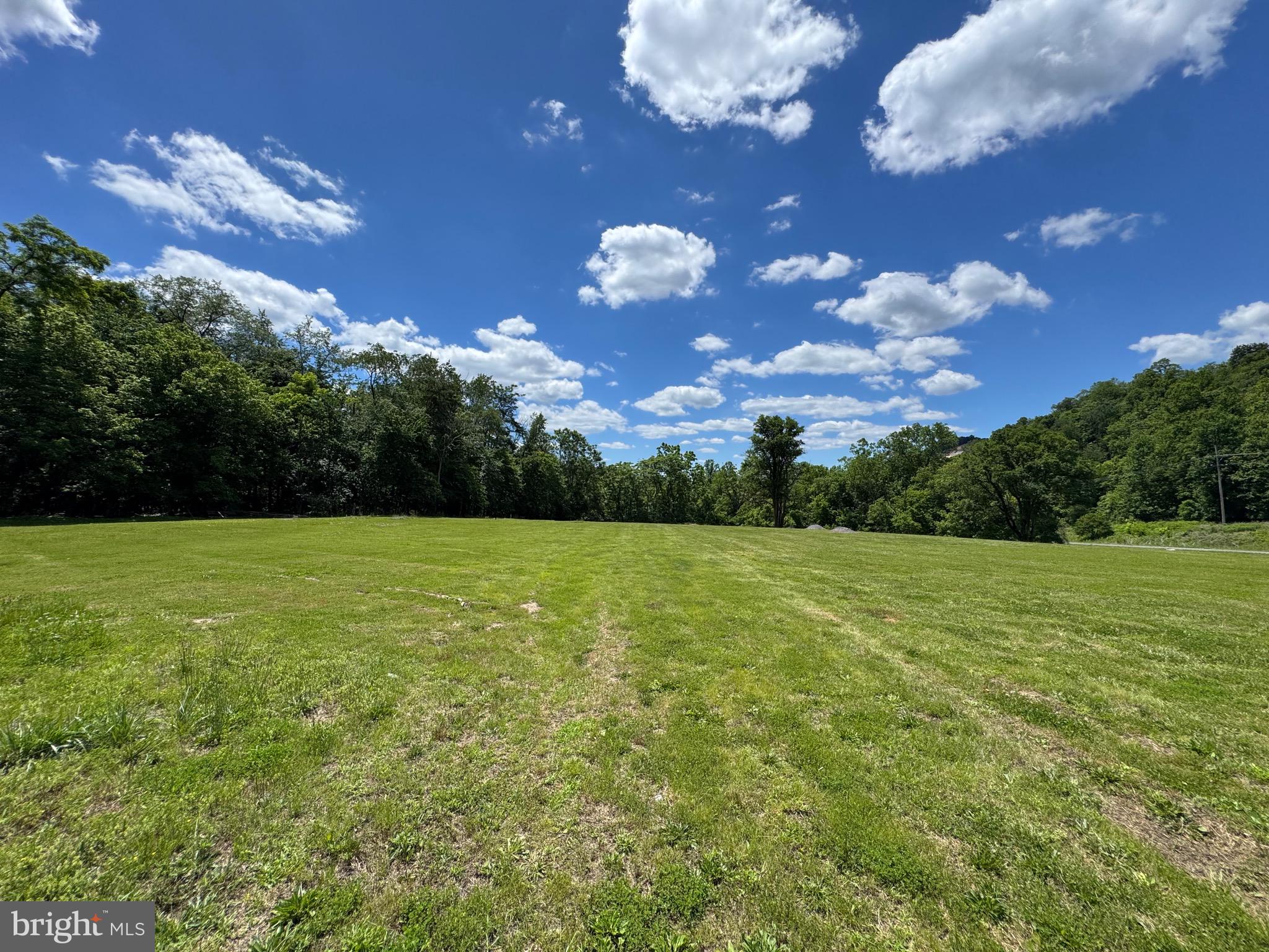 522 SAND MINE RD CORNER