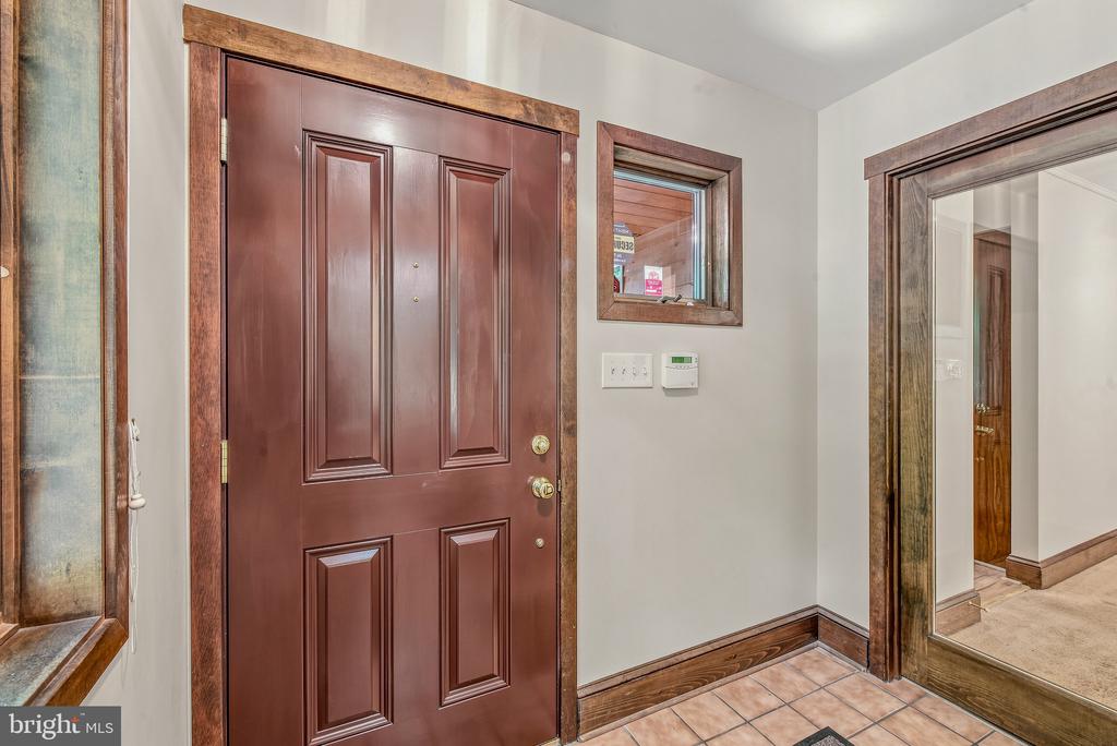 355 SANDSTONE LANE