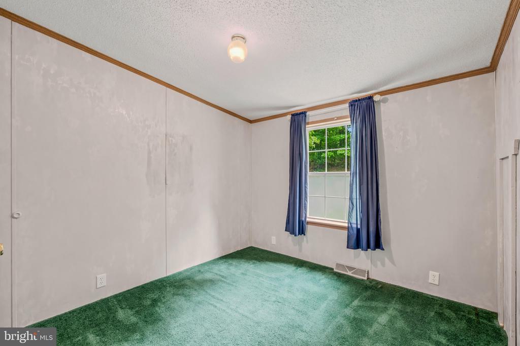 193 FRIENDSHIP LANE
