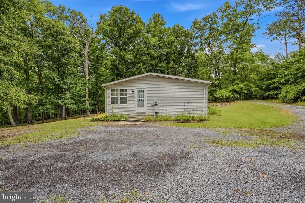 193 FRIENDSHIP LANE