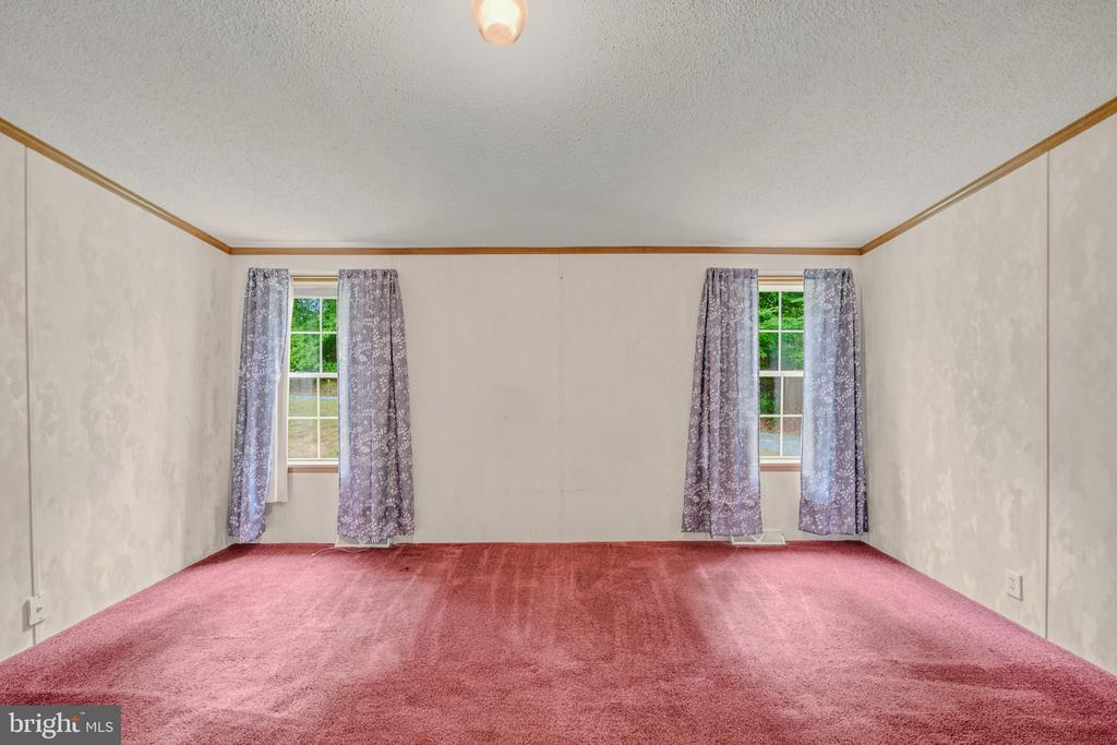 193 FRIENDSHIP LANE