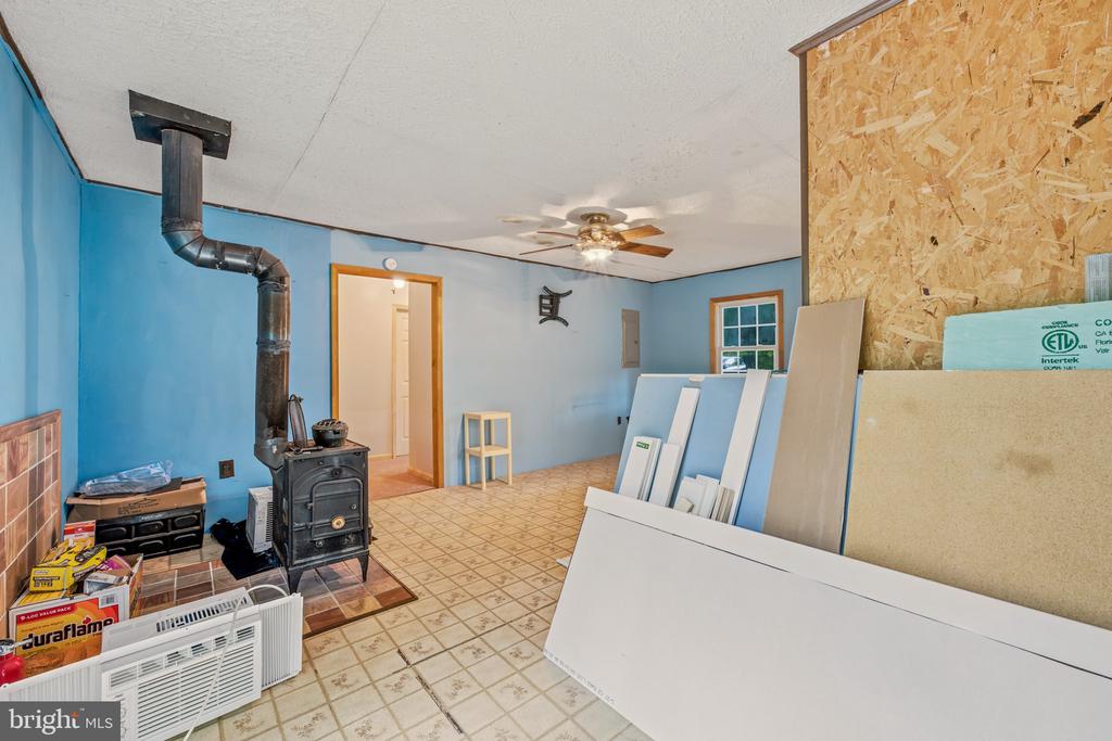 602 PLUM TREE LANE