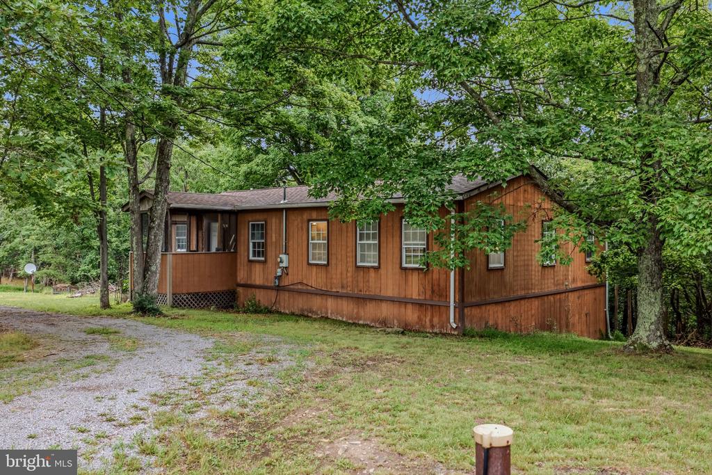602 PLUM TREE LANE