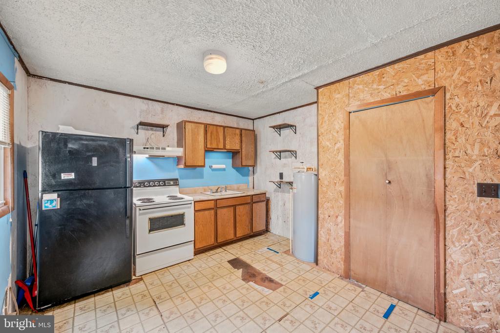 602 PLUM TREE LANE