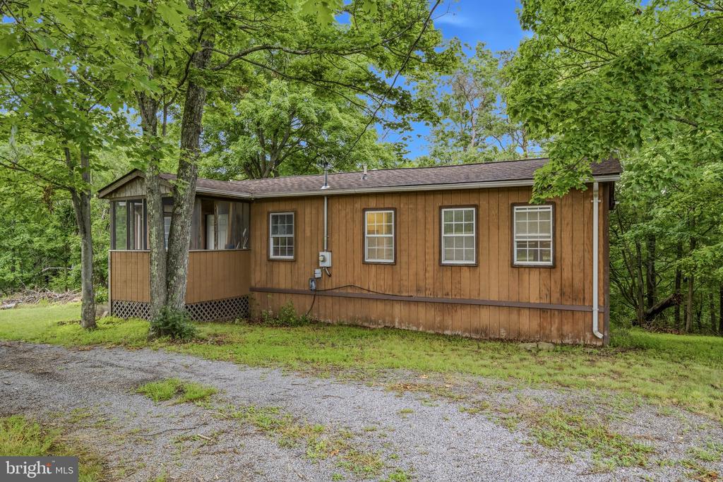 602 PLUM TREE LANE