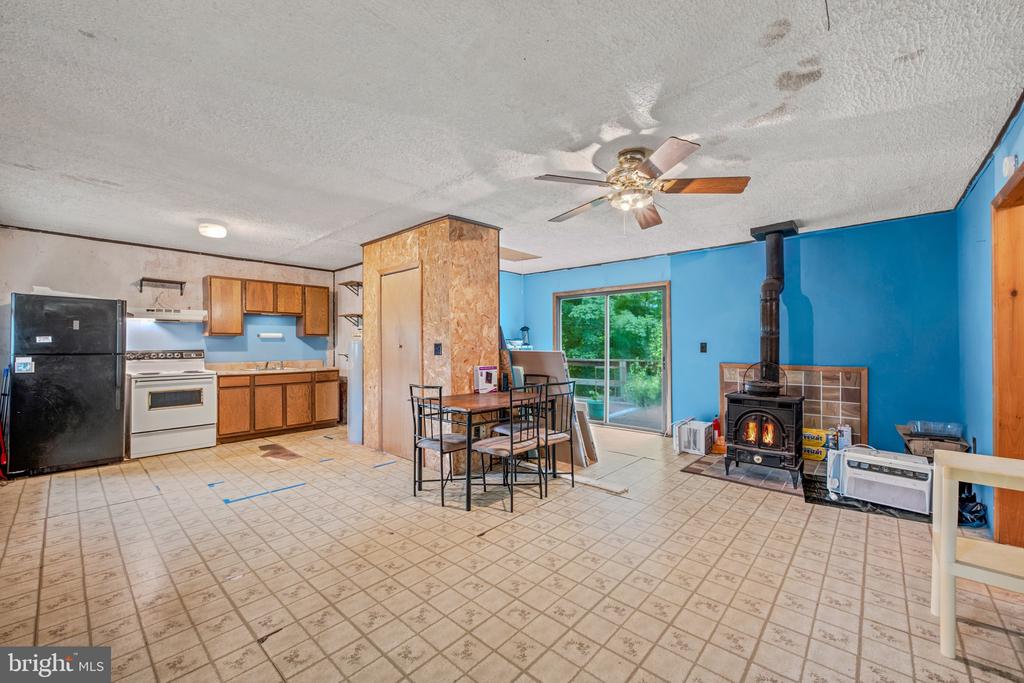 602 PLUM TREE LANE