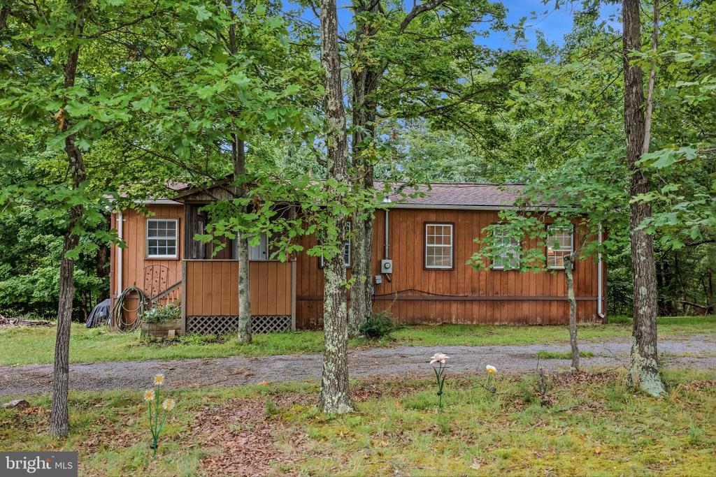 602 PLUM TREE LANE