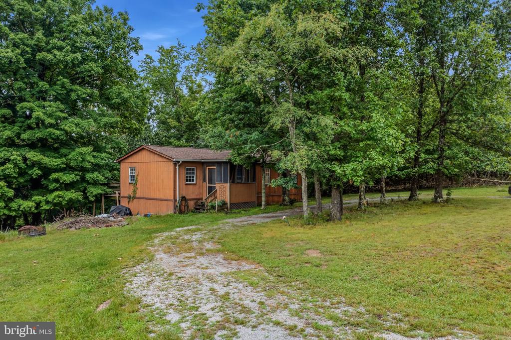 602 PLUM TREE LANE