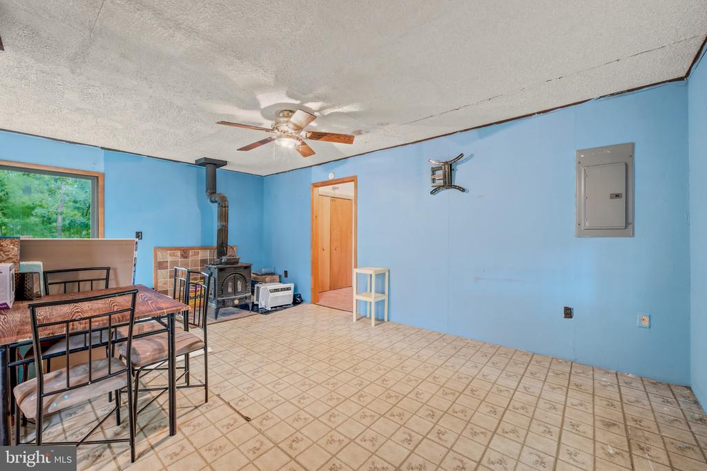 602 PLUM TREE LANE