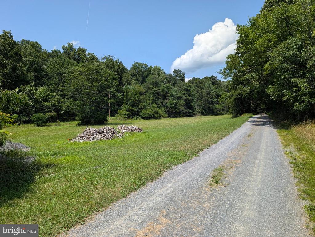 GRASSHOPPER HOLLOW TRAIL Unit: WEST P/O PAR 31