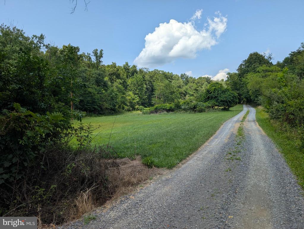 GRASSHOPPER HOLLOW TRAIL Unit: WEST P/O PAR 31
