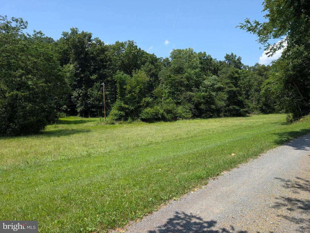 GRASSHOPPER HOLLOW TRAIL Unit: WEST P/O PAR 31