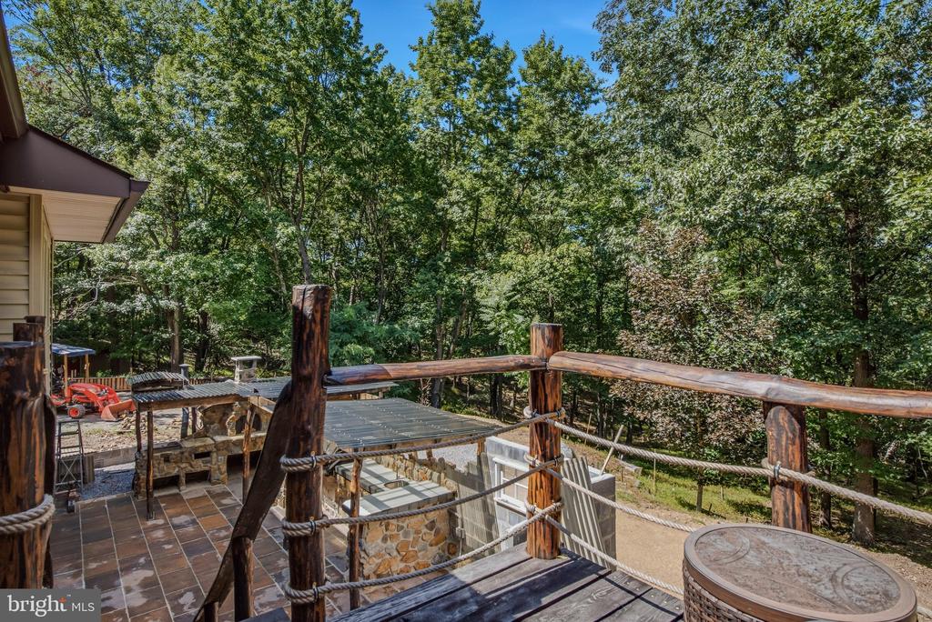 297 DEERWOOD LANE