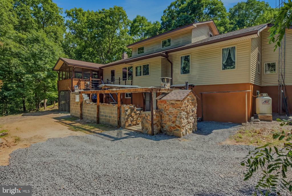 297 DEERWOOD LANE