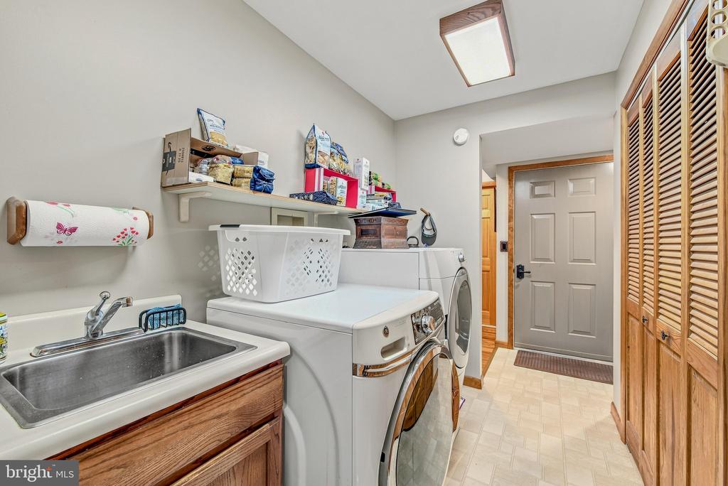 297 DEERWOOD LANE