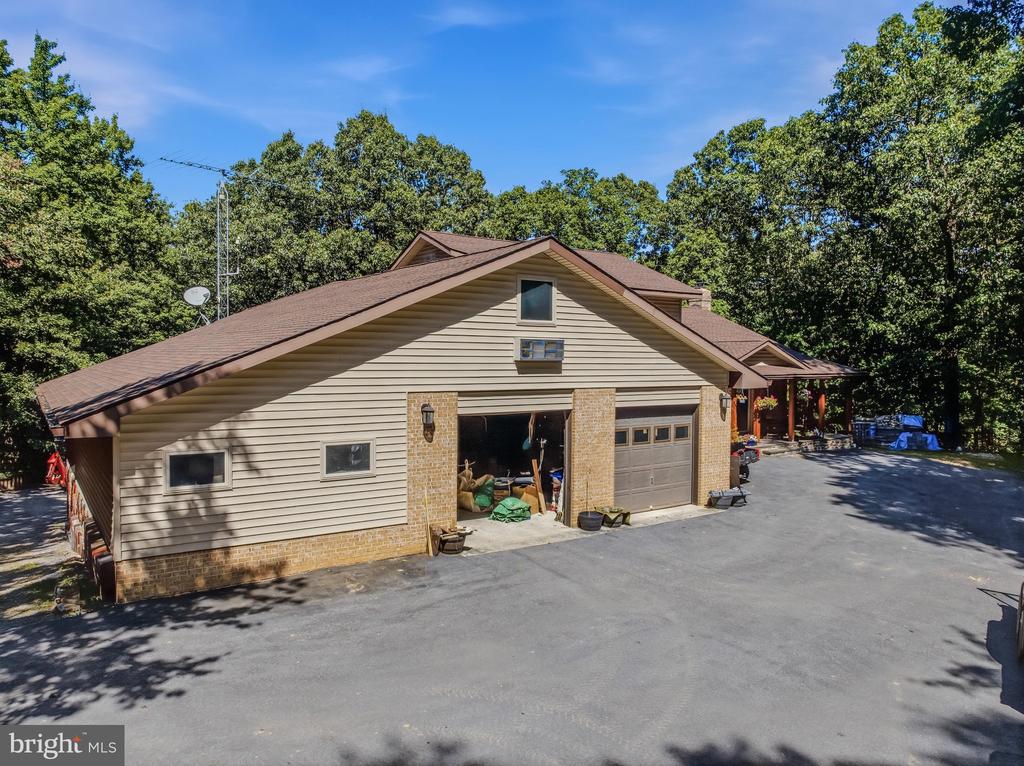 297 DEERWOOD LANE
