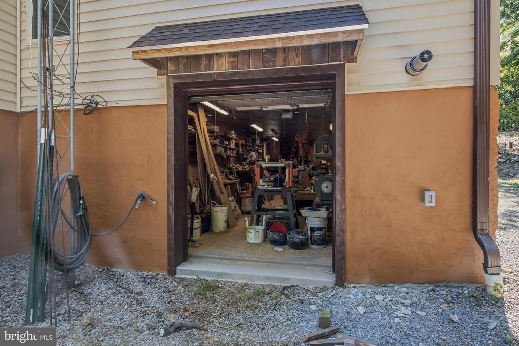 297 DEERWOOD LANE