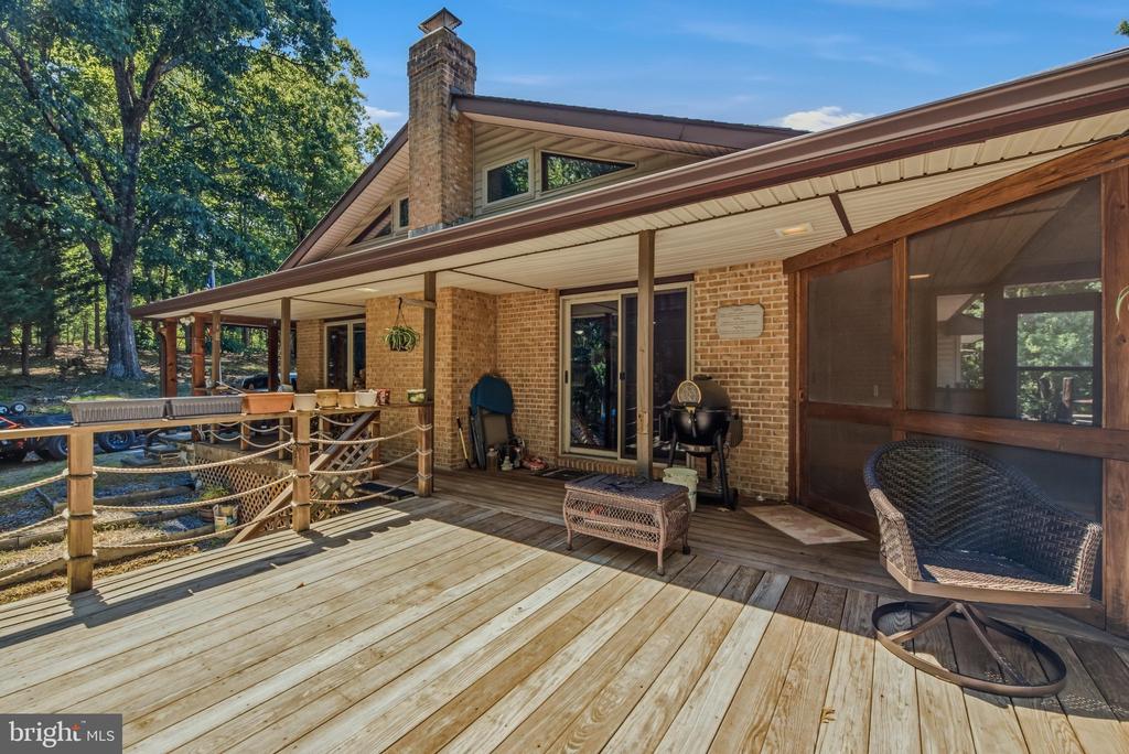 297 DEERWOOD LANE
