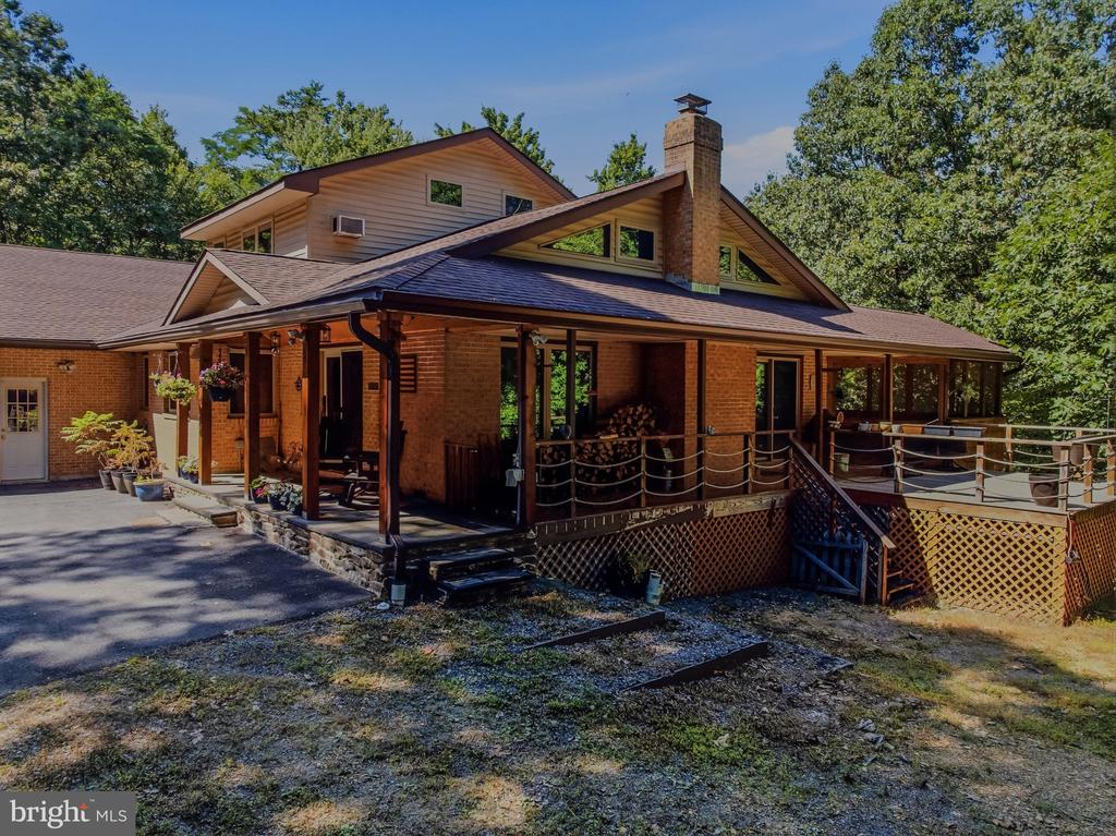 297 DEERWOOD LANE