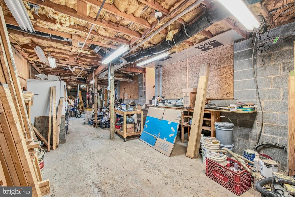 297 DEERWOOD LANE