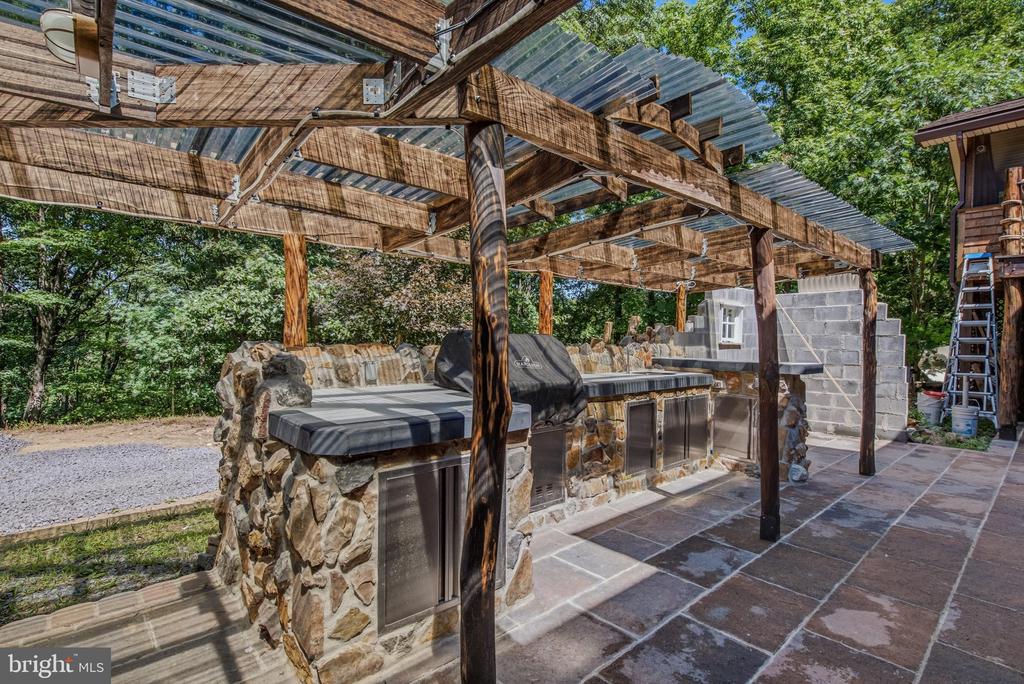 297 DEERWOOD LANE