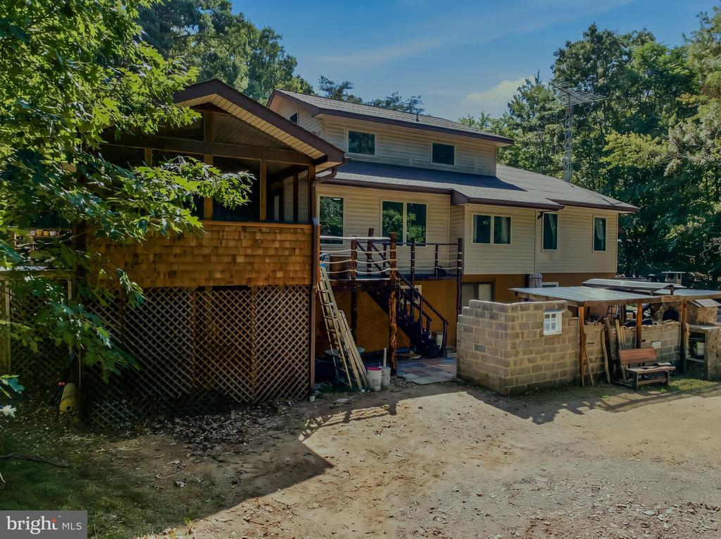 297 DEERWOOD LANE