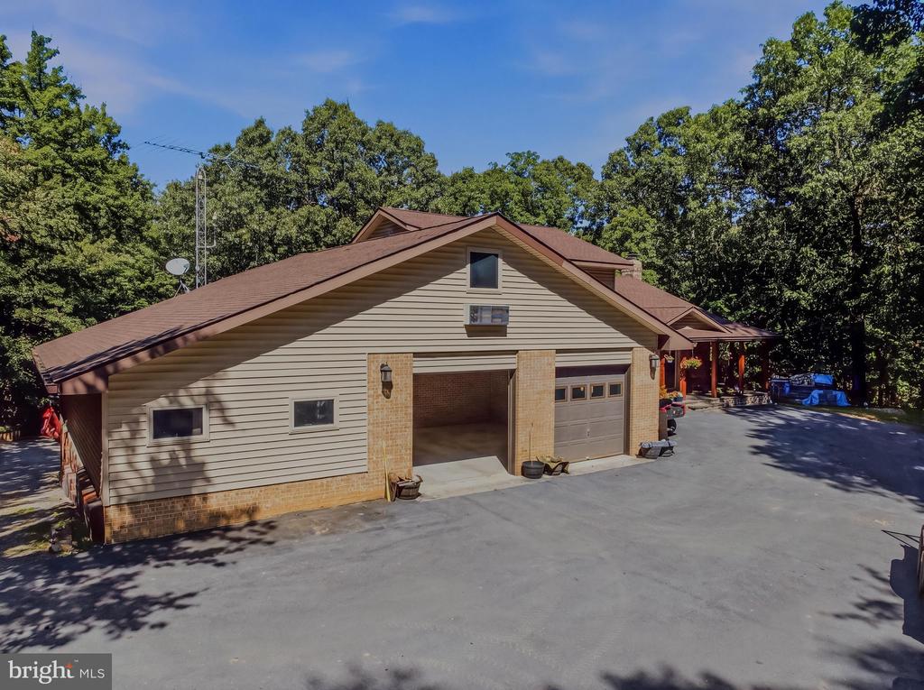 297 DEERWOOD LANE