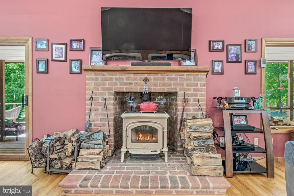 297 DEERWOOD LANE