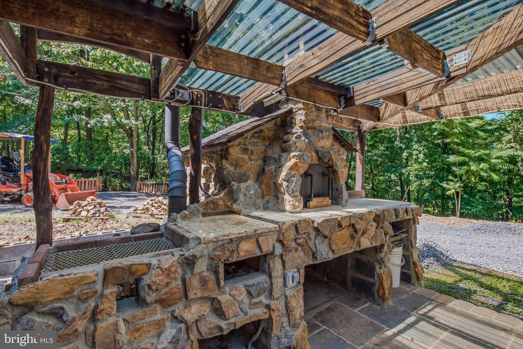 297 DEERWOOD LANE