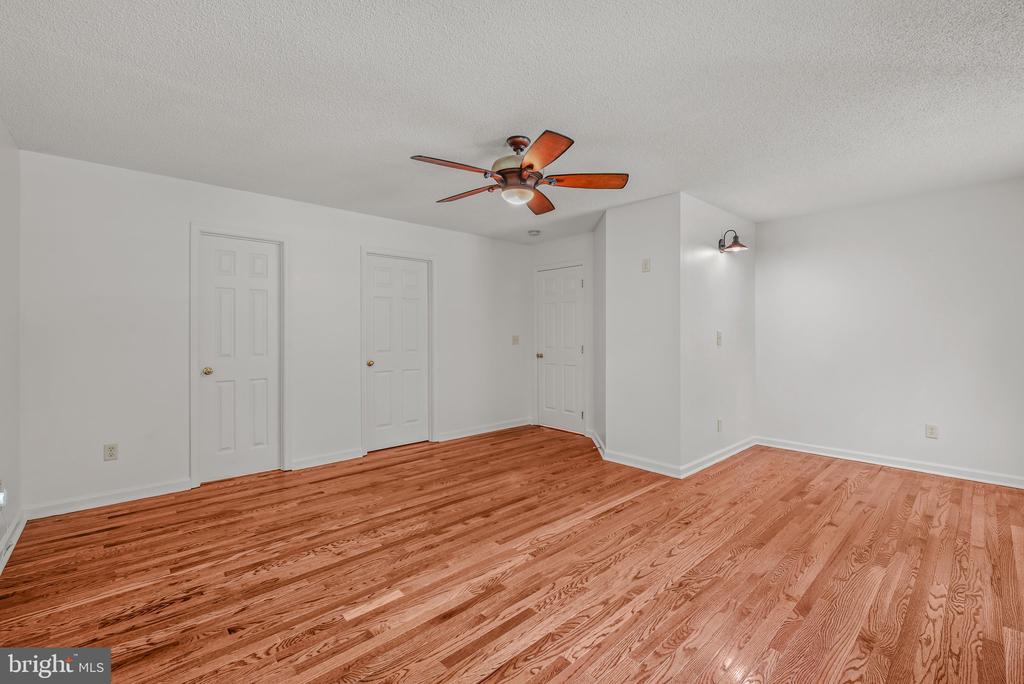 37 PAYNES LANE