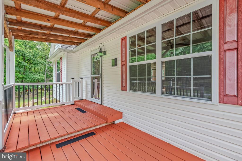 37 PAYNES LANE