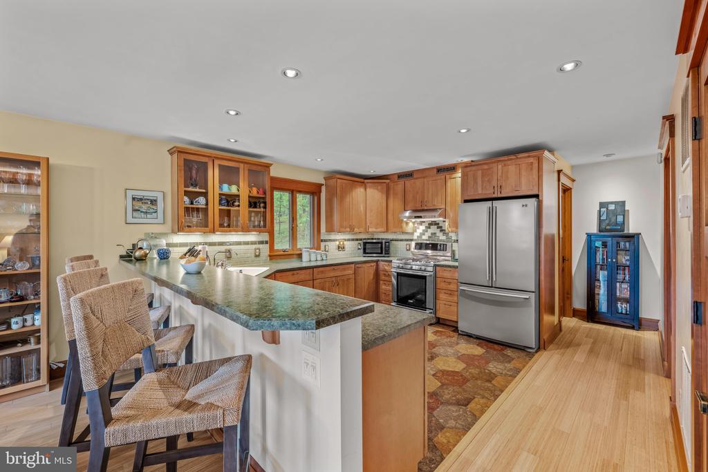 18 DONEGAL LANE
