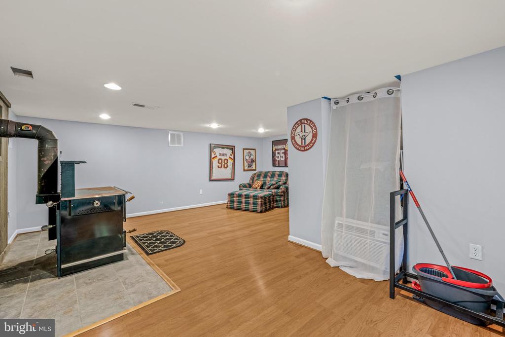 7183 CACAPON ROAD
