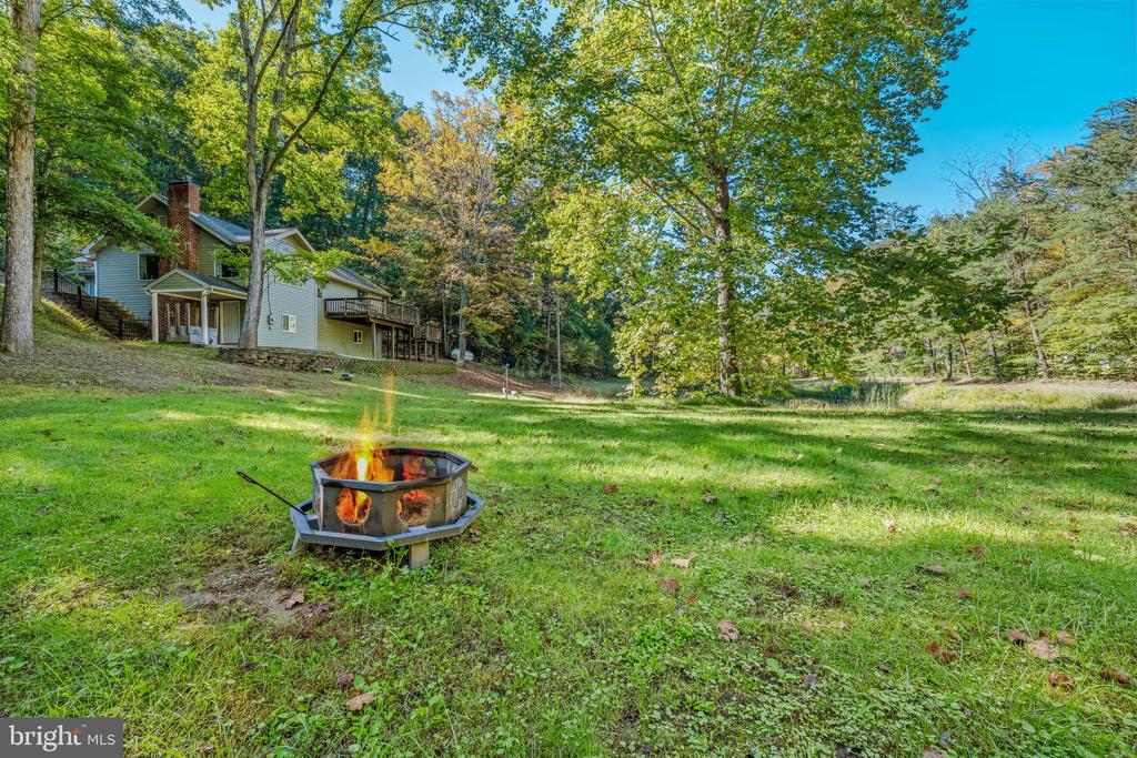 7183 CACAPON ROAD
