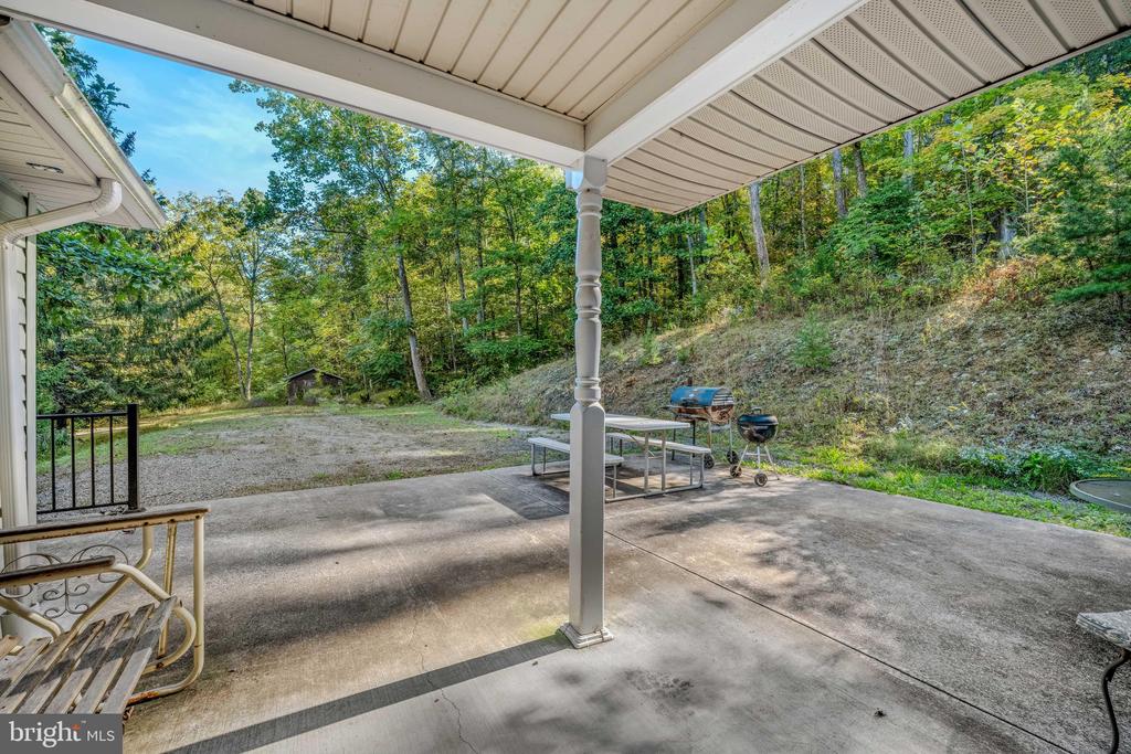 7183 CACAPON ROAD