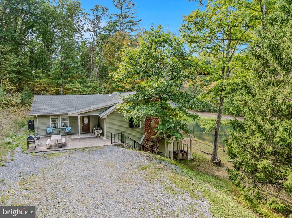 7183 CACAPON ROAD