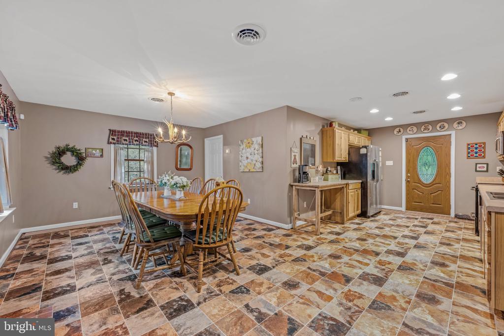 7183 CACAPON ROAD