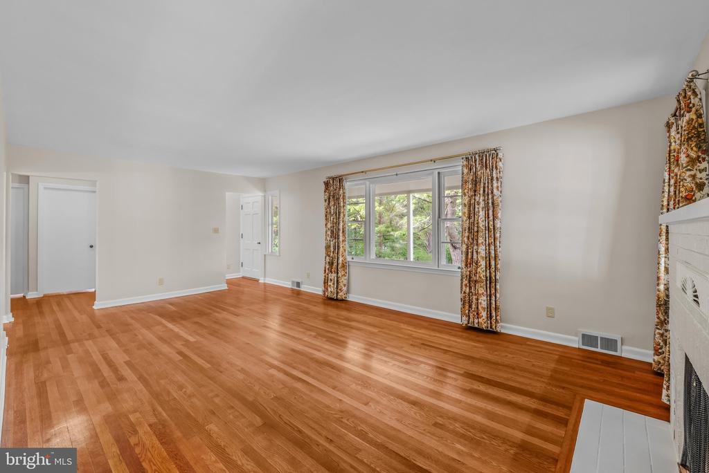 120 MERRYWOODS DRIVE