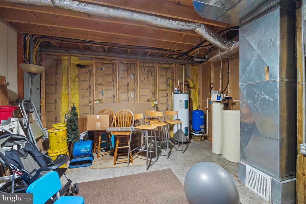 819 CANNON DRIVE