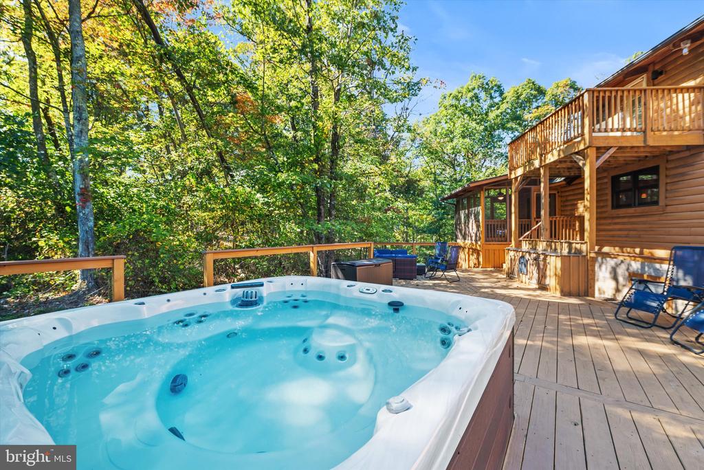 819 CANNON DRIVE