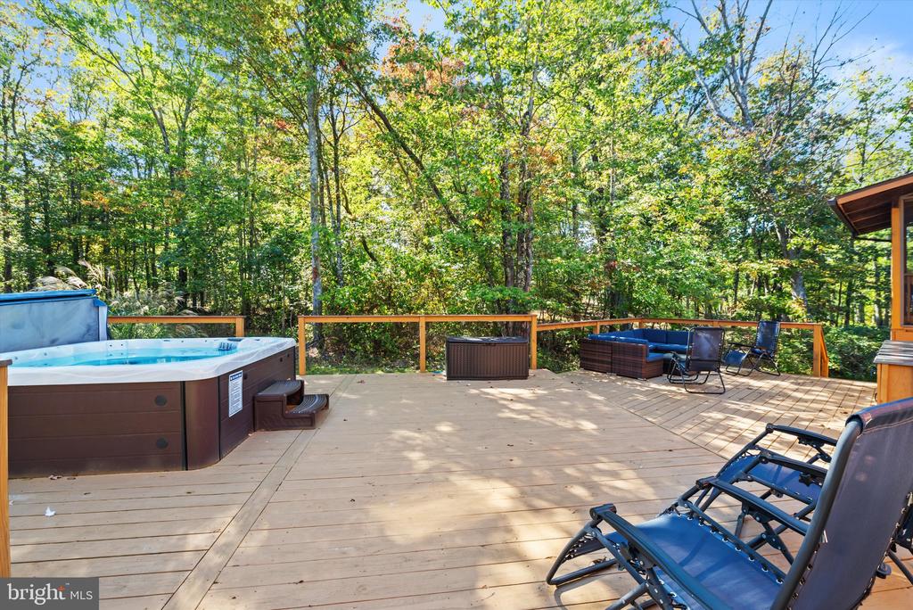 819 CANNON DRIVE