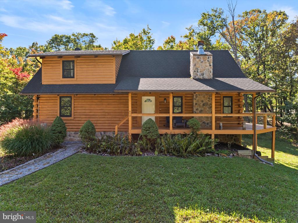 819 CANNON DRIVE