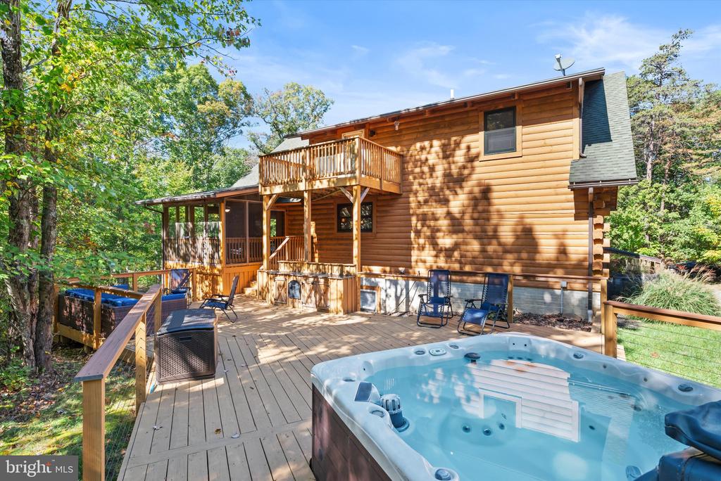 819 CANNON DRIVE