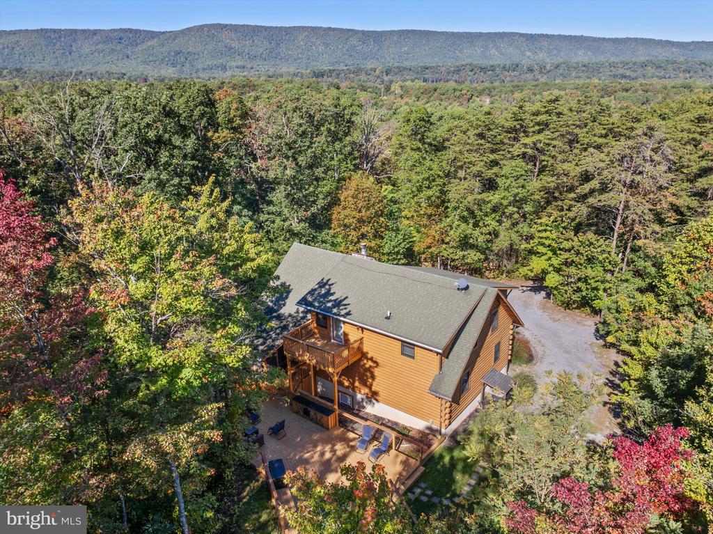 819 CANNON DRIVE