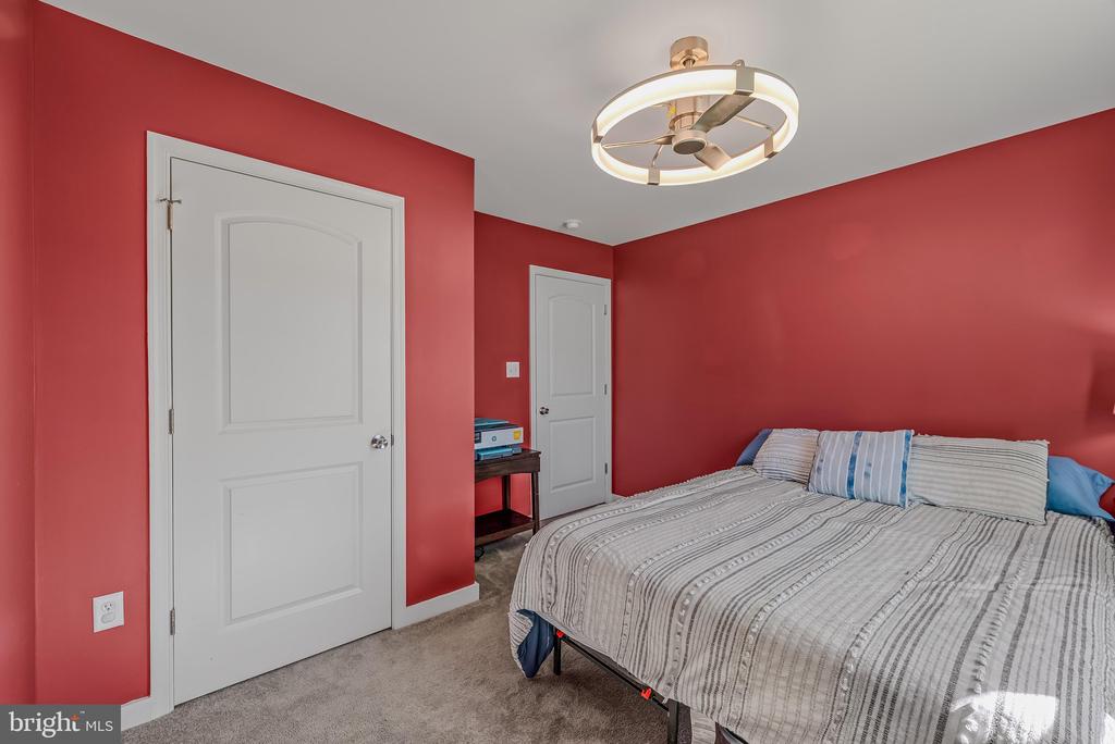 90 ASHTON CIRCLE