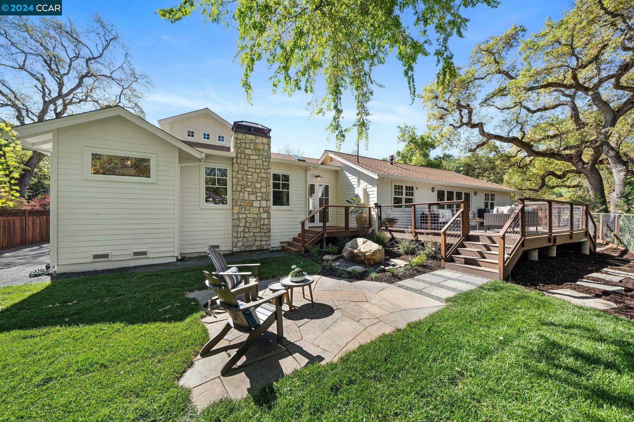 228 Castle Glen Rd